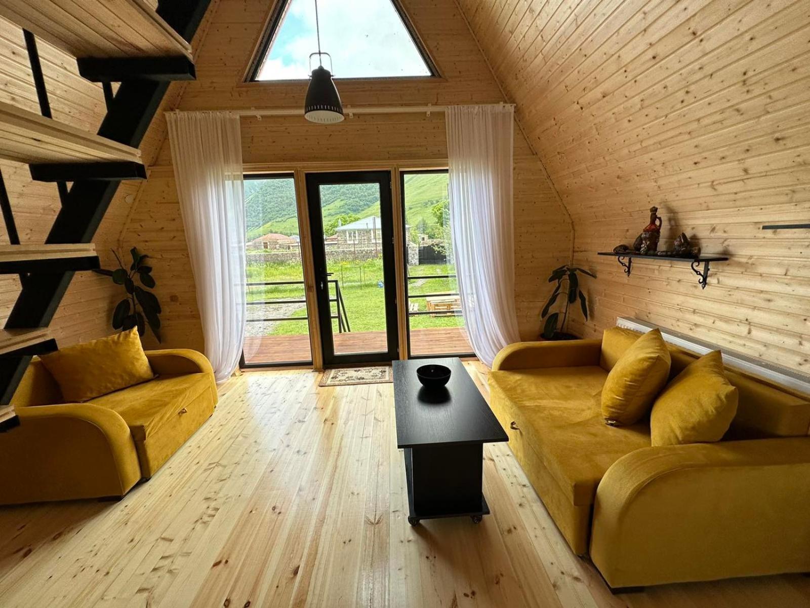 Thomas' Hut Διαμέρισμα Kazbegi Εξωτερικό φωτογραφία
